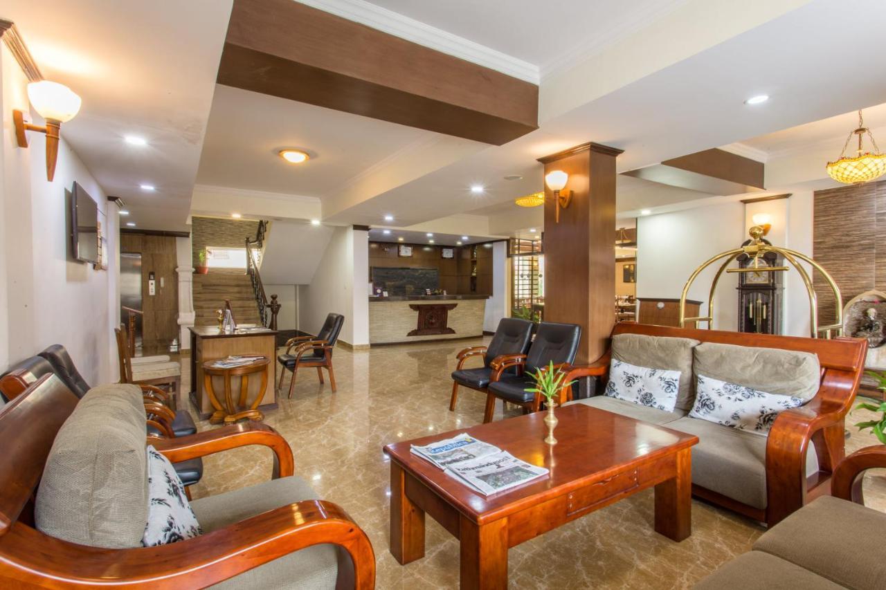 Da Yatra Courtyard Hotel Pokhara Eksteriør billede