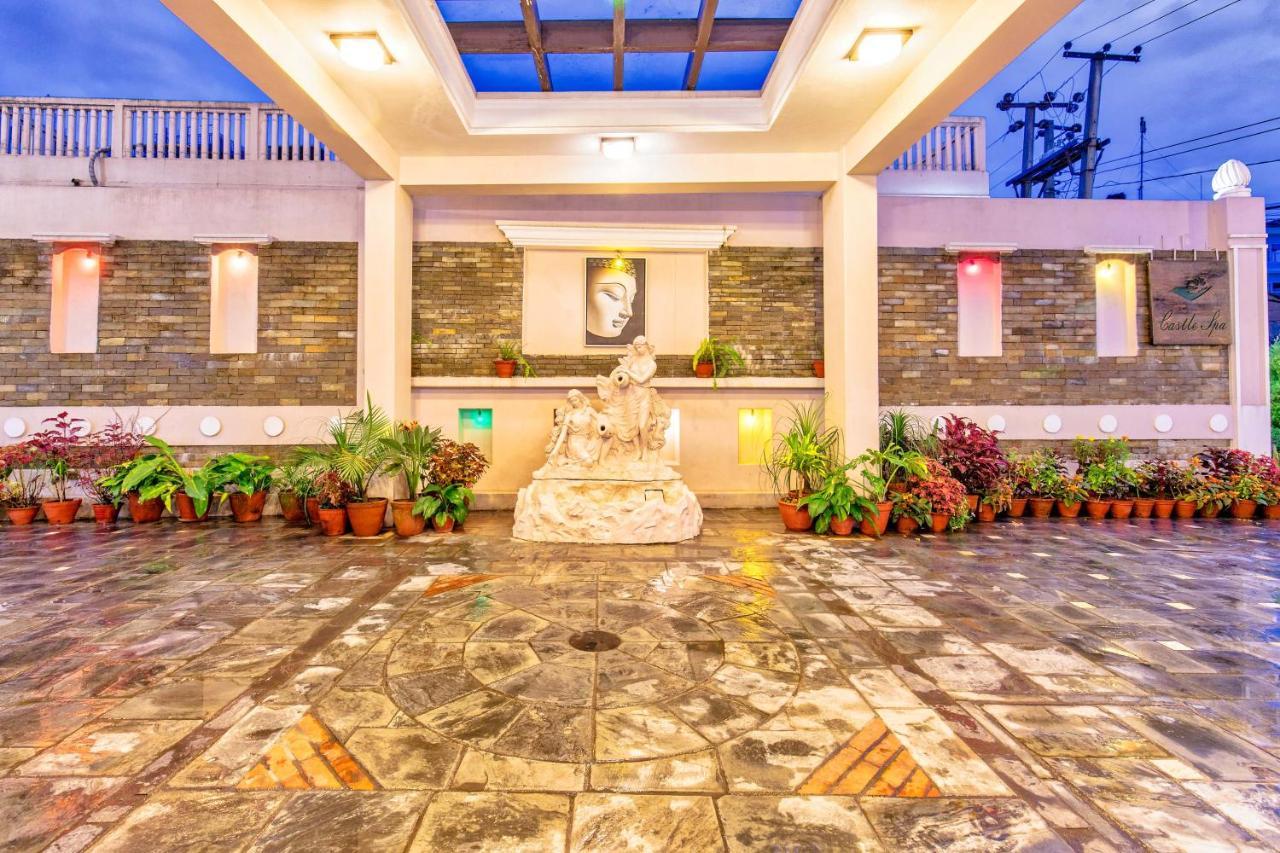 Da Yatra Courtyard Hotel Pokhara Eksteriør billede