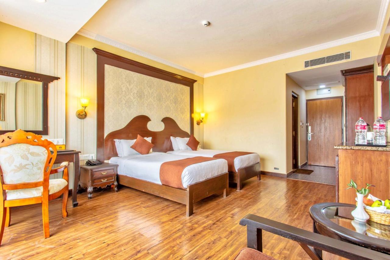 Da Yatra Courtyard Hotel Pokhara Eksteriør billede