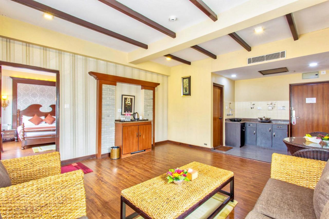 Da Yatra Courtyard Hotel Pokhara Eksteriør billede
